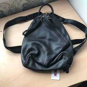 NWT Vito Torelli genuine pebbled leather backpack. 🖤